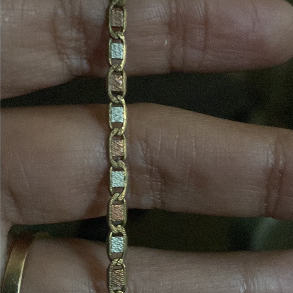 Women’s gold necklace